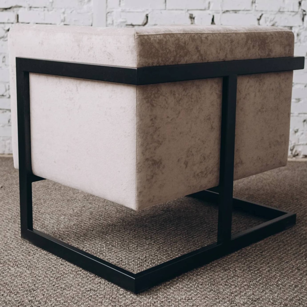 Кресло Harold Armchair