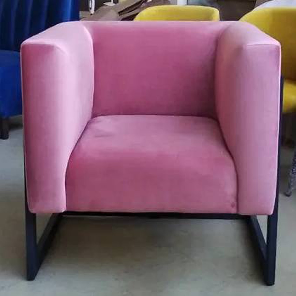 Кресло Harold Armchair